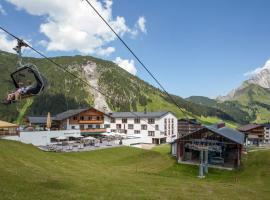 Hotel Steffisalp, khách sạn ở Warth am Arlberg