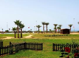 Perle Orientale Saidia Appart Rénové vue sur jardin et sur mer, hotel met parkeren in Saïdia