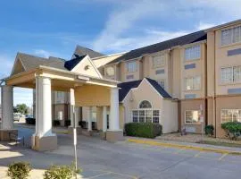 Microtel Inn and Suites Lafayette