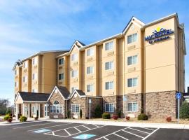 Microtel Inn & Suites by Wyndham, huisdiervriendelijk hotel in Shelbyville