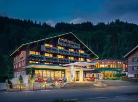 Hirschen Wohlfühlhotel Bregenzerwald, hotel em Schoppernau