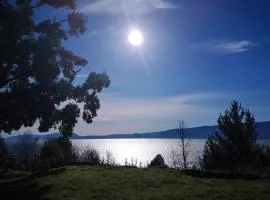 Cabañas Ayalén con vista al Lago