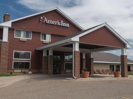 AmericInn by Wyndham Mounds View Minneapolis, отель с удобствами для гостей с ограниченными возможностями в городе Mounds View
