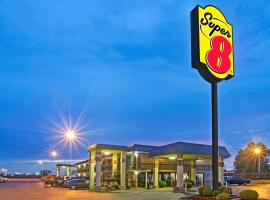 Super 8 by Wyndham Shawnee, hotel v destinaci Shawnee