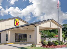 Super 8 by Wyndham Clarksville AR, hotel in Clarksville