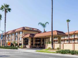 スーパー 8 アナハイム ディズニーランド ドライブ、アナハイムのデザイナーズホテル