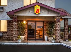 Super 8 by Wyndham Greenville, hotel sa Greenville