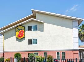 Super 8 by Wyndham Sacramento/Florin Rd, hotell  lennujaama Sacramento Executive Airport - SAC lähedal
