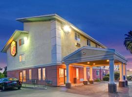 Super 8 by Wyndham Sacramento/Florin Rd, hotel perto de Sacramento Executive Airport - SAC, 