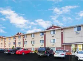 Super 8 by Wyndham Kenosha/Pleasant Prairie