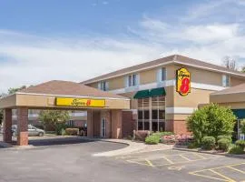 Super 8 by Wyndham Madison South