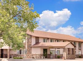 Super 8 by Wyndham Chariton, budget hotel sa Chariton