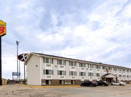 Super 8 by Wyndham Hays KS, hotel v destinaci Hays