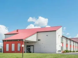 Super 8 by Wyndham O'Fallon MO/St. Louis Area