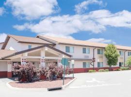 Super 8 by Wyndham Middletown, motel en Middletown