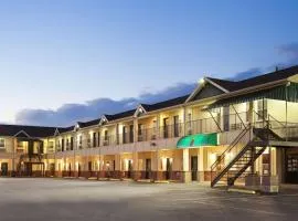 Super 8 by Wyndham Mifflinville Near Bloomsburg