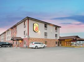 Super 8 by Wyndham Spokane/West, hotel cerca de Aeropuerto internacional de Spokane - GEG, 