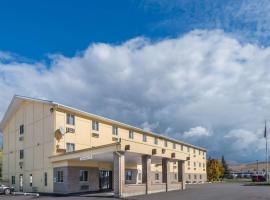 Super 8 by Wyndham Missoula/Reserve St., hotel bajet di Missoula