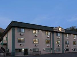 Super 8 by Wyndham Green River