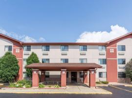 Super 8 by Wyndham St. Charles, hotel v destinaci Saint Charles