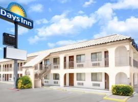 Days Inn by Wyndham Kingman East, hotel in Kingman