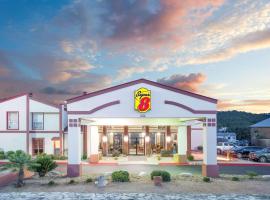 Super 8 by Wyndham Kerrville TX, motel in Kerrville