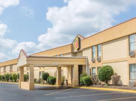Super 8 by Wyndham Knoxville Downtown Area, hotel u gradu Noksvil