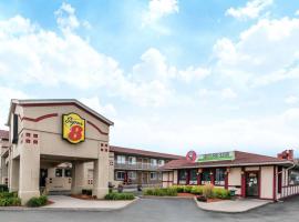 Super 8 by Wyndham Guelph, hotel di Guelph