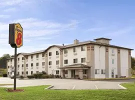 Super 8 by Wyndham Johnstown