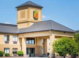 Super 8 by Wyndham Piedmont Greenville Area – hotel w mieście Piedmont