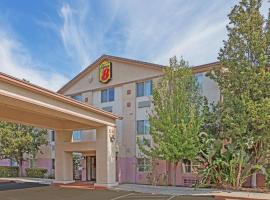 Super 8 by Wyndham Dixon/UC Davis, hotel v mestu Dixon