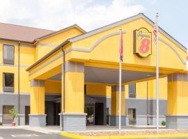 Super 8 by Wyndham Crossville TN: Crossville şehrinde bir motel