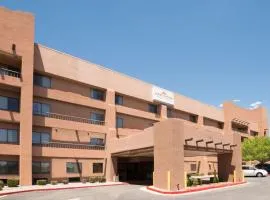 Hawthorn Suites by Wyndham Albuquerque