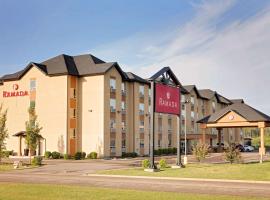 Ramada by Wyndham Cold Lake, hotel v destinaci Cold Lake
