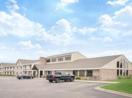 Baymont by Wyndham Lakeville, hotel di Lakeville
