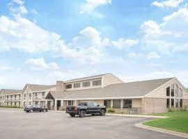 Baymont by Wyndham Lakeville