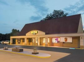 Super 8 by Wyndham Asheville Airport, hotel cerca de Aeropuerto regional de Asheville - AVL, 