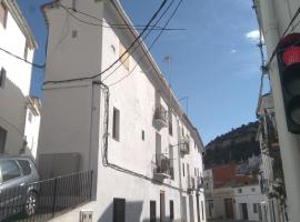 Casa Rural La Tia Rosa, hotel in Chulilla