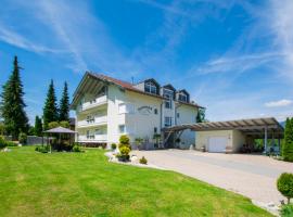 Haus Panorama, pet-friendly hotel in Drobollach am Faakersee