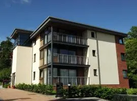 Perth Youth Hostel and Apartments