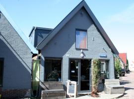Het Huis van de Wadden, B&B in Den Oever