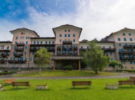 Residence Grand Hotel Carezza, hôtel à Nova Levante près de : Lac de Carezza