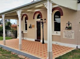 Must Love Dogs B&B & Self Contained Cottage, ξενοδοχείο που δέχεται κατοικίδια σε Rutherglen
