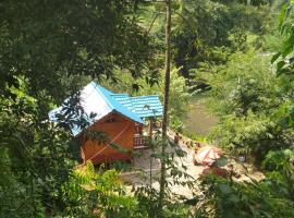 Riverside Nature Bungalow - Namo Samsah Jungle Paradise, hotel di Bukit Lawang