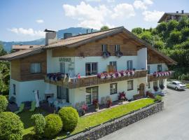 Gästehaus Greger, hotel v destinaci Sankt Johann in Tirol