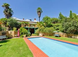 Corvah House, camera con cucina a Castlemaine