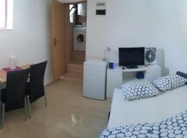 Tonka Mini, hotel in Zaton