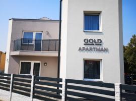 Gold de luxe Apartman, serviced apartment in Hajdúszoboszló