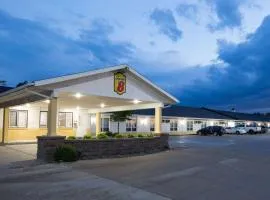 Super 8 by Wyndham Williams