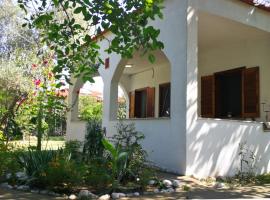 Garden Bungalow Valentina, bungalow i Stavros